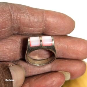 925 Sterling Pink Mother of Pearl Ring. Size 7